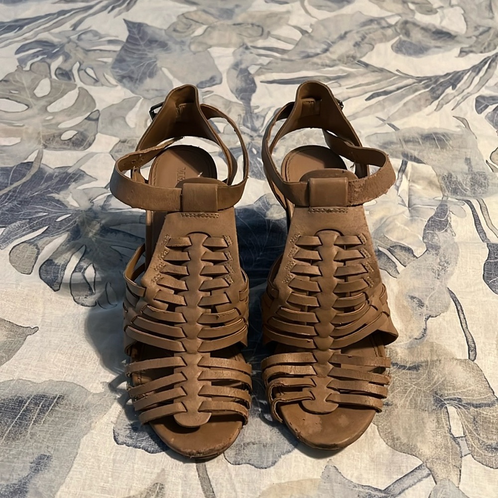 Nude shoes